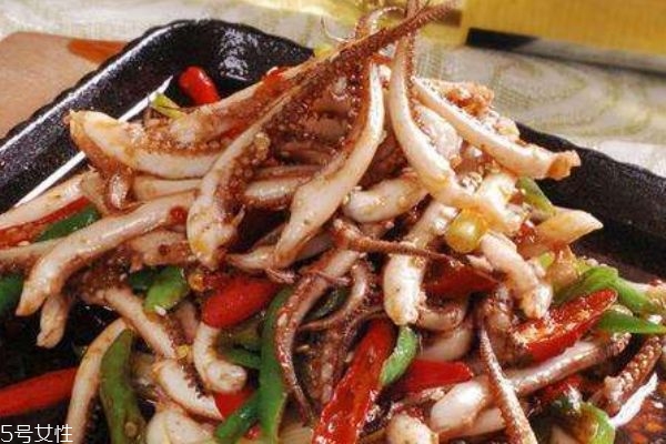 怎样做鱿鱼好吃又简单家庭,鱿鱼的家常做法大全集