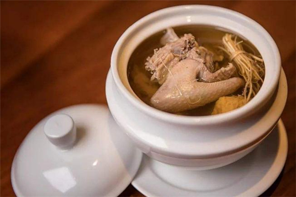 西红柿鸽子汤的做法,番茄鸽子汤