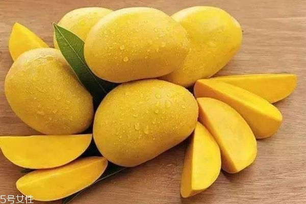 芒果不能和什么一起吃呢?,芒果不能跟什么食物一起吃