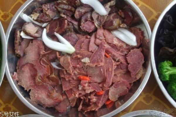 狗肉的功效是什么,狗肉有什么功效和营养价值