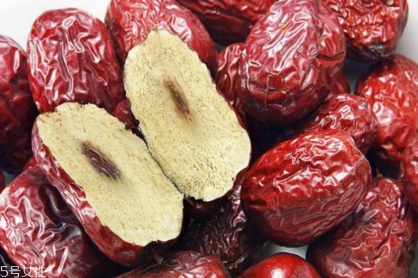 灰枣的作用,灰枣的功效和作用及食用方法