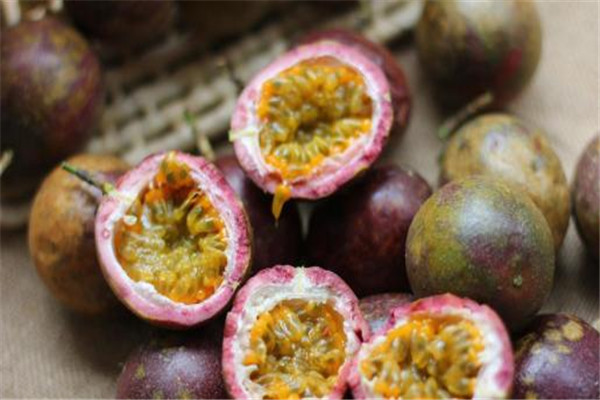 百香果怎么吃百香果的正确吃,百香果怎么吃?