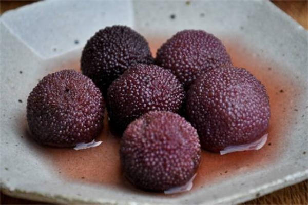 杨梅和红枣可以一起泡酒吗,杨梅和枸杞红枣能一起泡酒吗