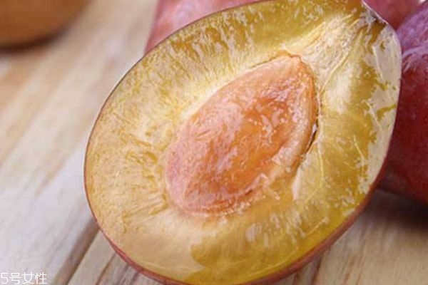 孕妇可以吃西梅吗 零食,孕妇可以吃西梅干吗