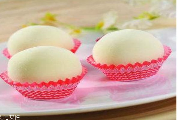 雪媚娘咋做的,雪媚娘是什么东西做的? 雪媚娘咋做的,雪媚娘是什么东西做的?