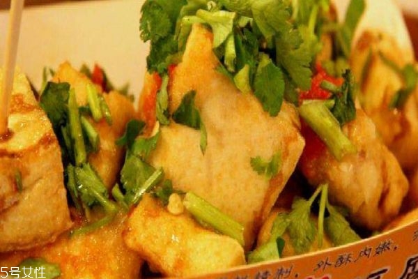 臭豆腐是怎样制作的,臭豆腐怎么制作方法