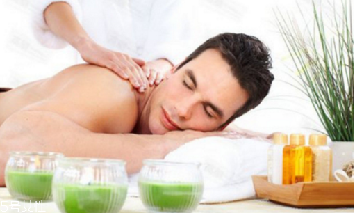 洗完澡可以精油开背吗,做好精油开背多久可以洗澡