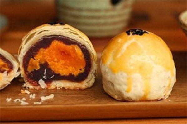 烤好的蛋黄酥可以放冰箱吗,蛋黄酥用放冰箱吗