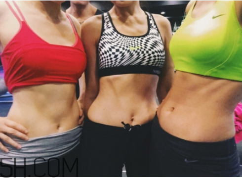 练马甲线是什么意思,为什么马甲线越练越不明显