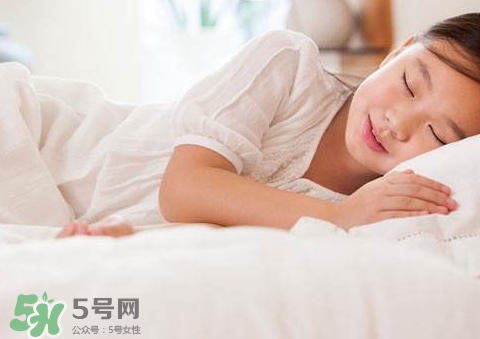 冬季晚上几点睡觉最好,秋天几点睡觉几点起床好