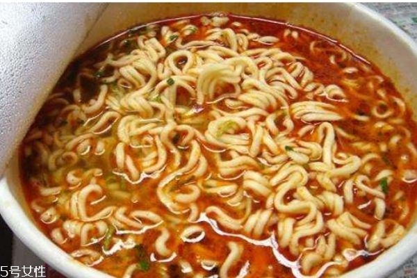 可以长期吃泡面吗,坚持吃泡面会怎么样