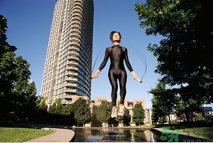 怎样锻炼能使腿变粗,跳绳会不会瘦腿 怎样锻炼能使腿变粗,跳绳会不会瘦腿