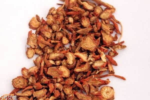 丹参有什么功效和作用,丹参有什么功效治什么病 丹参有什么功效和作用,丹参有什么功效治什么病