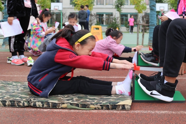 仰卧起坐的正确做法 视频教程,仰卧起坐的正确做法图 仰卧起坐的正确做法 视频教程,仰卧起坐的正确做法图