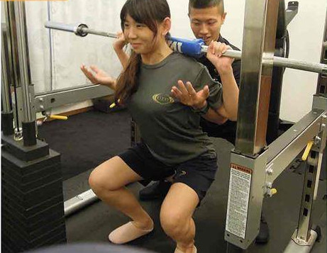 深蹲加重量,深蹲力量训练