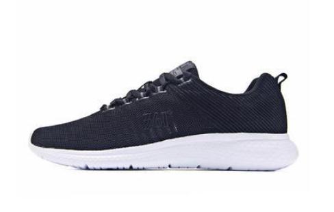 品牌跑步鞋排行榜前十名,哪个品牌的跑步鞋比较好 品牌跑步鞋排行榜前十名,哪个品牌的跑步鞋比较好