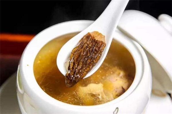 羊肚菌煲汤的做法大全,羊肚菌和什么材料煲汤最好 羊肚菌煲汤的做法大全,羊肚菌和什么材料煲汤最好