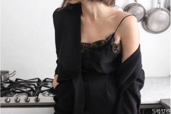 冬天不想穿文胸怎么办,夏季不想穿内衣有什么办法吗 冬天不想穿文胸怎么办,夏季不想穿内衣有什么办法吗