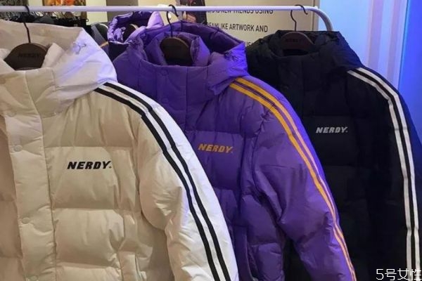 nerdy羽绒服怎么分辨真假,nerdy短款羽绒服真假对比 nerdy羽绒服怎么分辨真假,nerdy短款羽绒服真假对比