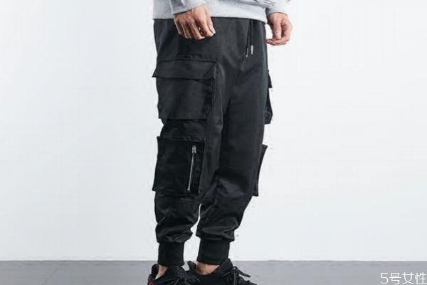 工装裤老是往下掉怎么办,工装裤总是往下掉