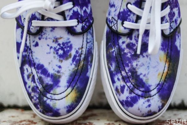 扎染掉色是不是正常现象,扎染掉色是常识吗 扎染掉色是不是正常现象,扎染掉色是常识吗