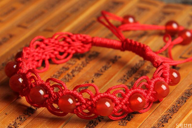 牛年本命年送什么礼物好,属牛的本命年送什么礼物好