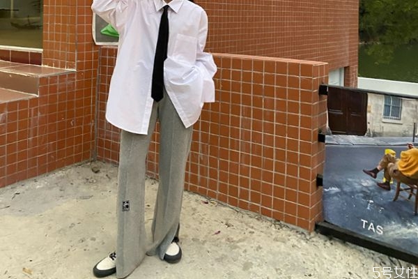 卫裤泛白如何变黑,黑色卫裤发白怎么办