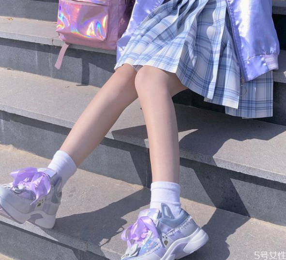 jk配lo鞋好看吗,穿JK能穿Lo鞋吗