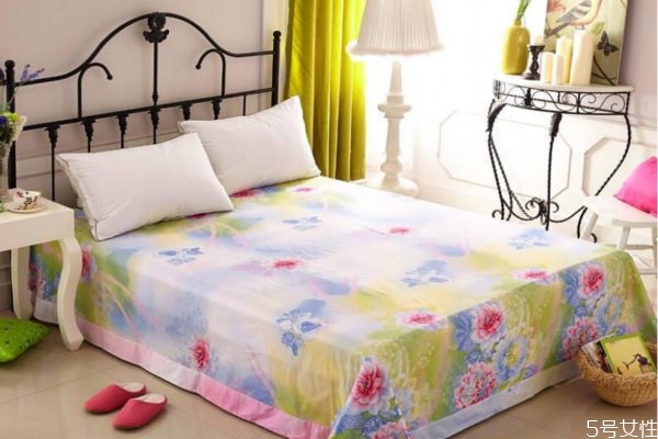 清洗指甲油的小妙招,擦指甲油的小窍门