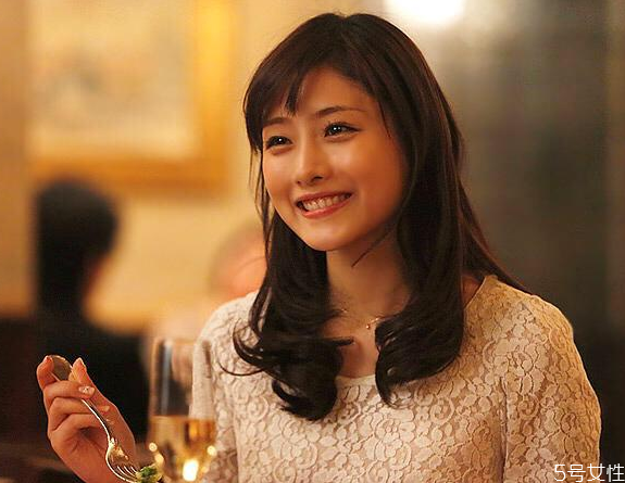 好嫁风穿衣风格,好嫁风穿衣风格夏