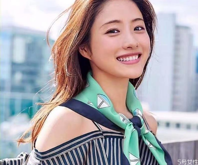 丝巾的清洗方法,丝巾清洗注意事项