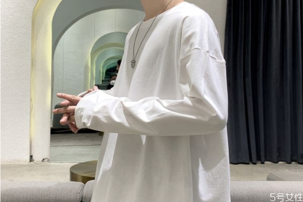 鞋子出汗留下的白碱怎么处理,出汗留下的白碱怎么处理 鞋子出汗留下的白碱怎么处理,出汗留下的白碱怎么处理