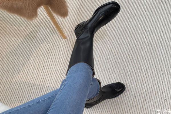 靴子脚踝处老是撑不起来,穿靴子脚踝处撑不起来