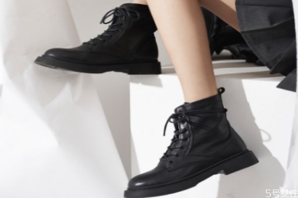 马丁靴面料怎么清洗,马丁靴用什么清洗