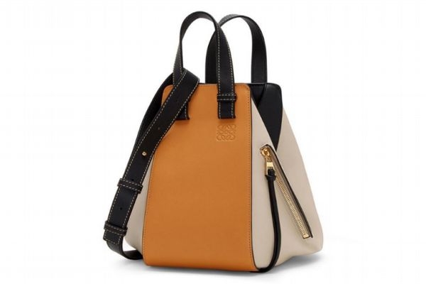 皮包被雨淋了怎么办,皮包淋雨了怎么办