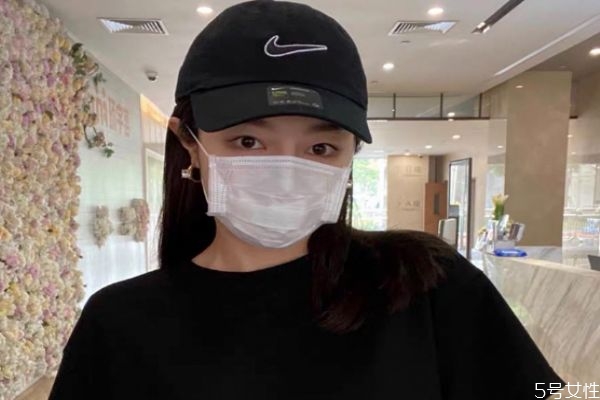 棒球帽应该怎么戴,棒球帽的正确佩戴