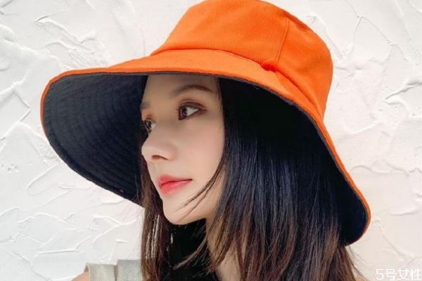 适合带渔夫帽的发型女,适合戴渔夫帽的发型