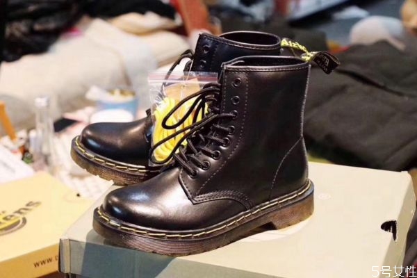 dr马丁靴压脚背解决办法,马丁靴压脚背解决办法