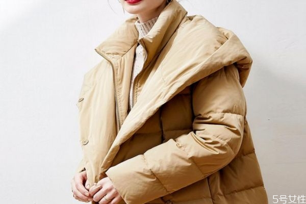 羽绒服上蹭上油了怎么办,羽绒服蹭上油了怎么能洗掉