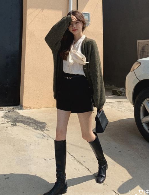 小个子穿骑士靴怎么搭配,骑士靴适合小个子穿吗