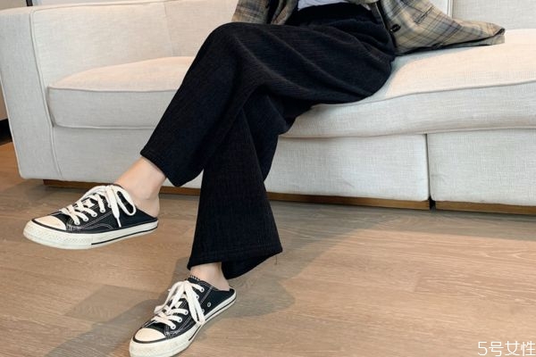 阔腿裤应该怎么搭配,阔腿裤怎么搭比较好