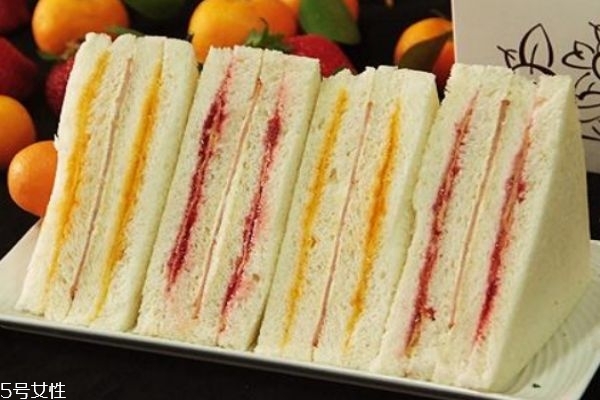 三明治的各种做法,三明治是什么做的