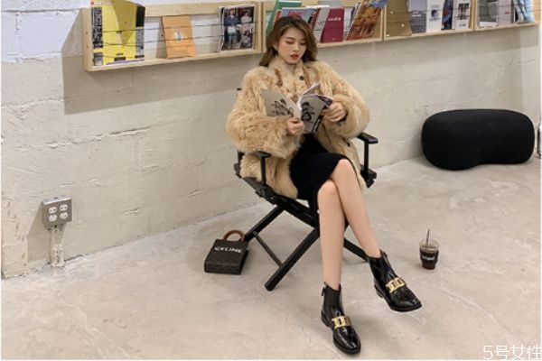 切尔西靴的特点,切尔西靴的最大特点