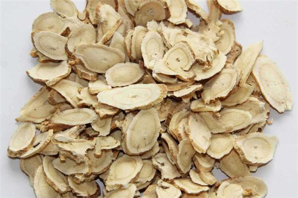 西洋参和雪菊泡水喝的功效,西洋参和雪菊能一起泡水喝吗