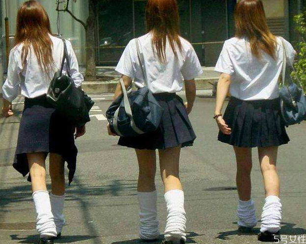 日本的袜是万不能穿的