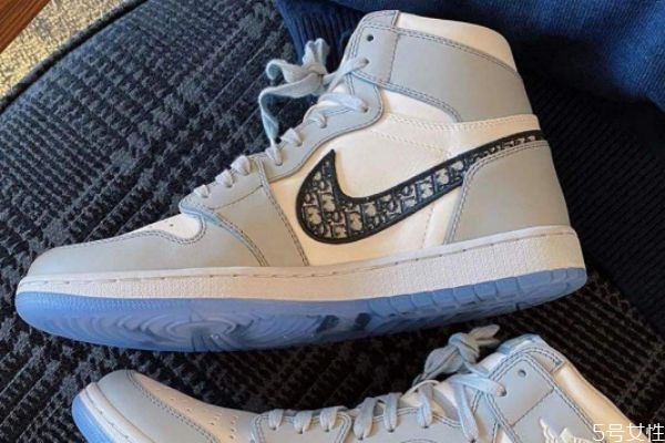 高帮鞋怎么穿不显腿短,高帮鞋显腿粗吗