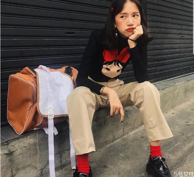 小腿粗适合穿什么袜子,小腿粗袜子穿到哪更显腿长