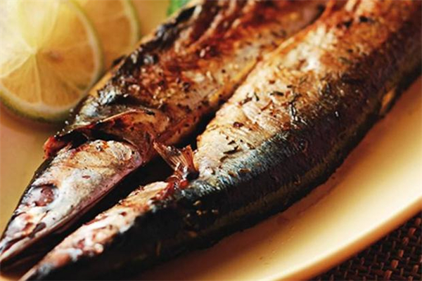 烤箱烤秋刀鱼的做法窍门,烤箱烤秋刀鱼烤多久