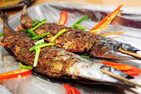 微波炉烤秋刀鱼的做法,微波炉烤秋刀鱼的做法窍门