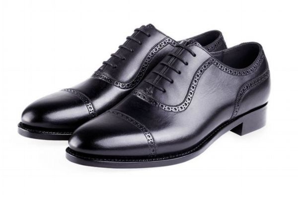 皮鞋划痕处理小窍门,皮鞋表面划痕怎么处理